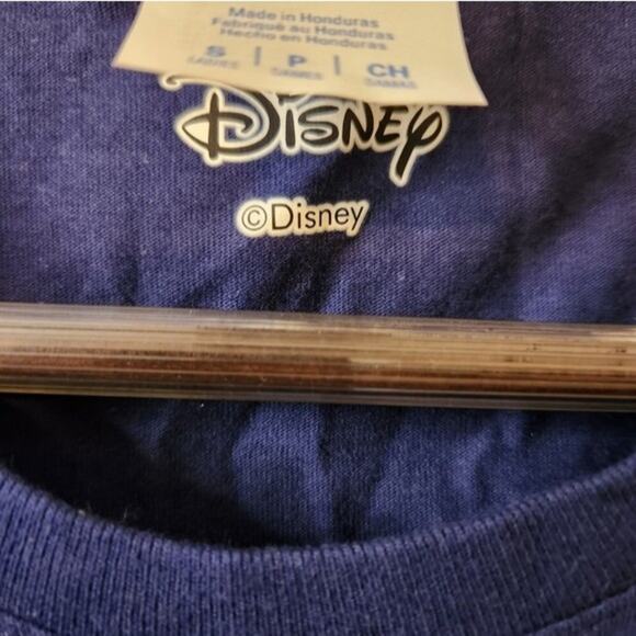 NwT Disney Mickey And Friends This Family Is In Vacation Mode T-Shirt Small - Picture 5 of 6